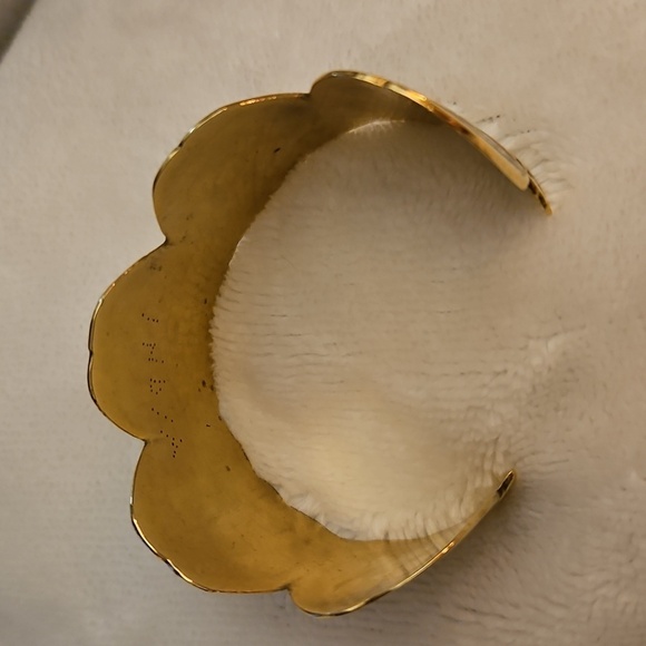 Vintage Unique Indian Brass Apples Life and Renewal Symbolic Cuff Bracelet - Picture 8 of 12